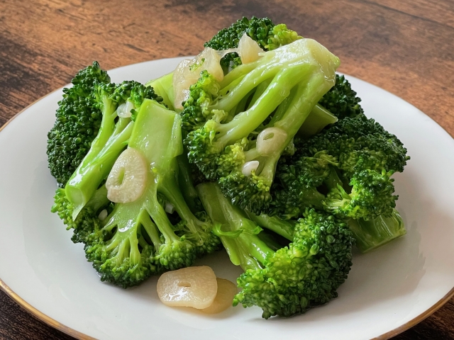 最強の健康コンビ!ブロッコリーとにんにく炒め