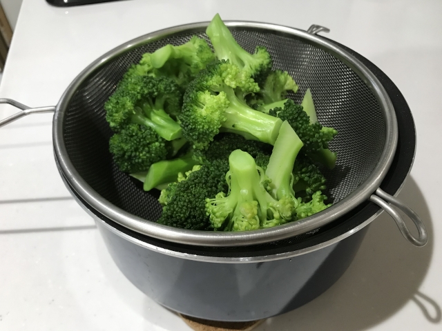 【超簡単レシピ】5分でできるブロッコリーのガーリック炒め